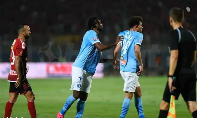 بيراميدز يلتقي البنك الأهلي الليلة لتأمين صدارة الدوري