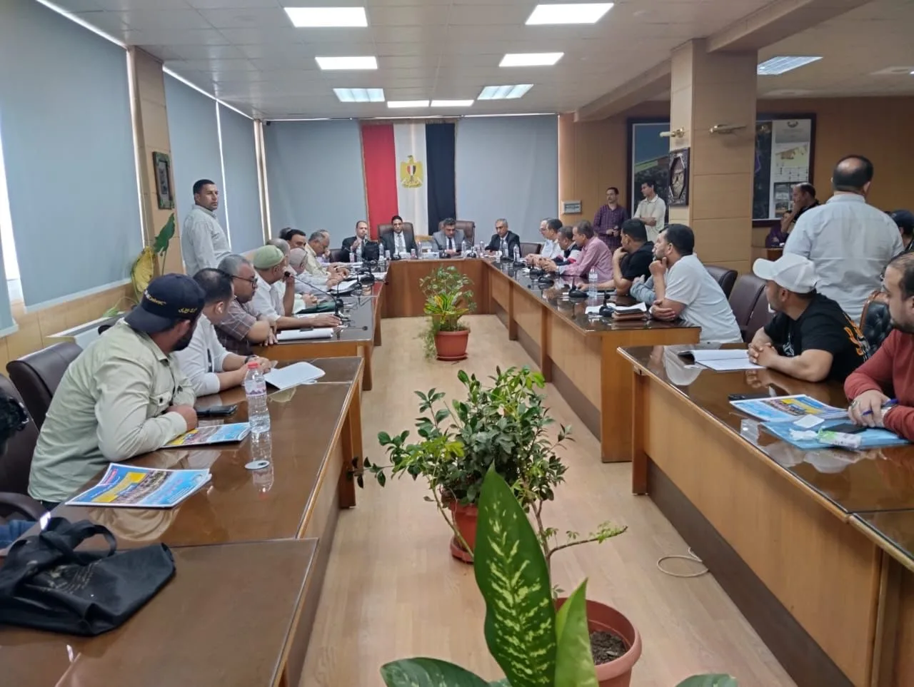 بيع متاجر بالمزاد العلني وشن حملة على المخالفات في دمياط الجديدة. بيع متاجر بالمزاد العلني وشن حملة على المخالفات في دمياط الجديدة.