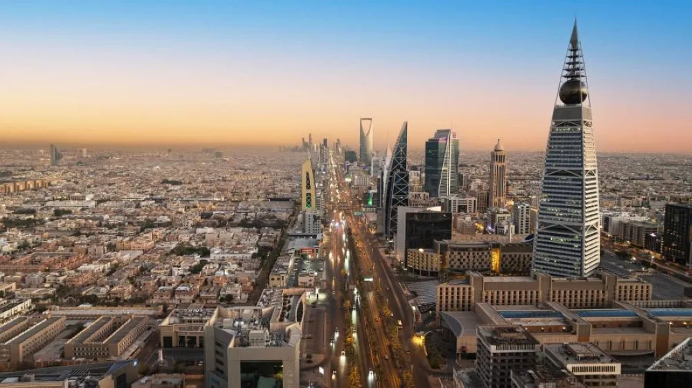 بين شفافية الرؤية وترتيبات القطاع العقاري.. الضغوط الاستثمارية تؤثر على الاقتصاد السعودي بين شفافية الرؤية وترتيبات القطاع العقاري.. الضغوط الاستثمارية تؤثر على الاقتصاد السعودي