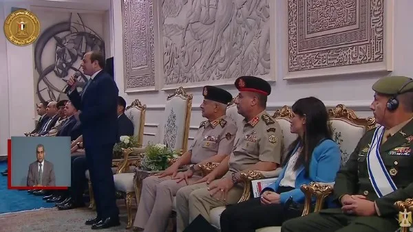 بين صهيل الخيول وتقنيات الهولوجرام.. الرئيس السيسي يشهد افتتاح بطولة العالم العسكرية للفروسية