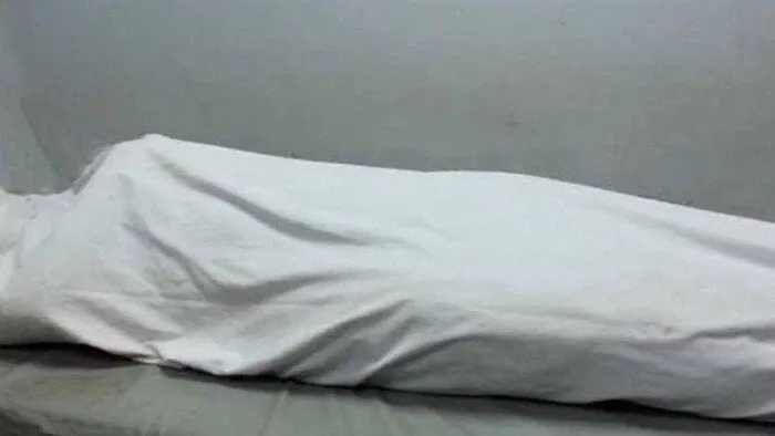 بينما كنت نائمًا: امرأة تدفن جثة زوجها في “الملح”… واحتجاز المتهم لإزعاج السلم والأمن العام. بينما كنت نائمًا: امرأة تدفن جثة زوجها في “الملح”… واحتجاز المتهم لإزعاج السلم والأمن العام.