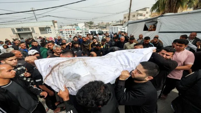 بينهم أب وابنته.. 6 شهداء فلسطينيين بقصف إسرائيلي على مدينتي غزة وخان يونس