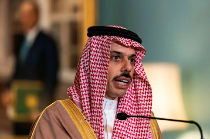 السعودية: إلغاء العقوبات الاقتصادية على سوريا سيساعد في تحسين حياة شعبها السعودية: إلغاء العقوبات الاقتصادية على سوريا سيساعد في تحسين حياة شعبها