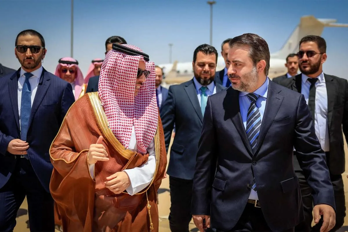 تأمين الرواتب في سوريا يعبر عن تغيير إقليمي تقوده السعودية لتعزيز الاستقرار. تأمين الرواتب في سوريا يعبر عن تغيير إقليمي تقوده السعودية لتعزيز الاستقرار.