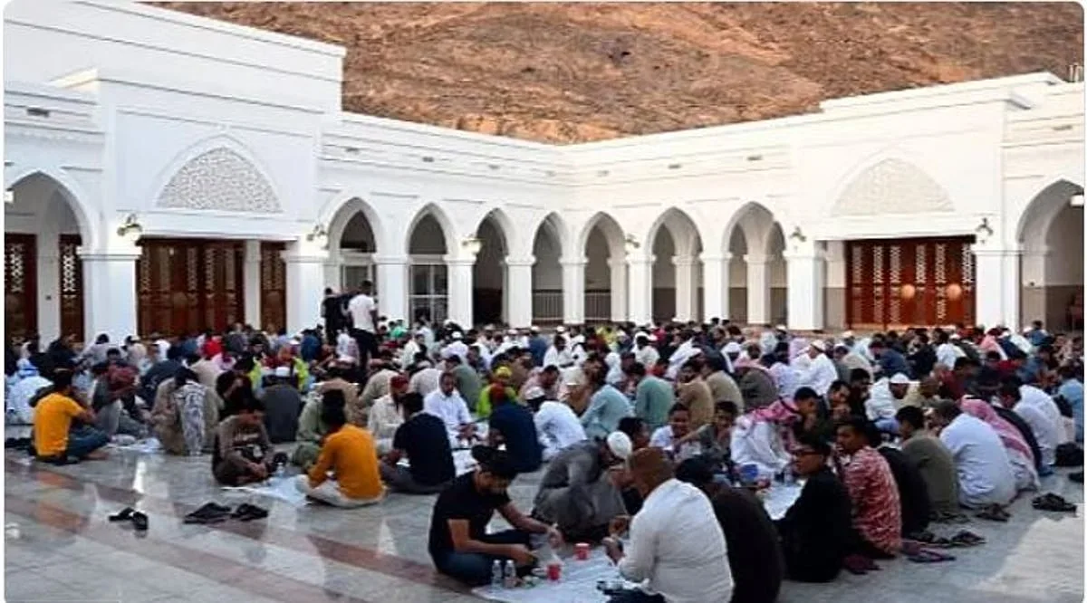 تأهيل مجموعة من الجوامع الكبيرة والمساجد التاريخية بعدة لغات لخدمة الزوار من الحجاج في المدينة المنورة تأهيل مجموعة من الجوامع الكبيرة والمساجد التاريخية بعدة لغات لخدمة الزوار من الحجاج في المدينة المنورة
