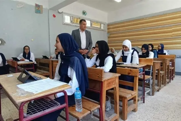 تاريخ بدء اختبارات نهاية العام لشهادة التعليم الإعدادي 2025 تاريخ بدء اختبارات نهاية العام لشهادة التعليم الإعدادي 2025