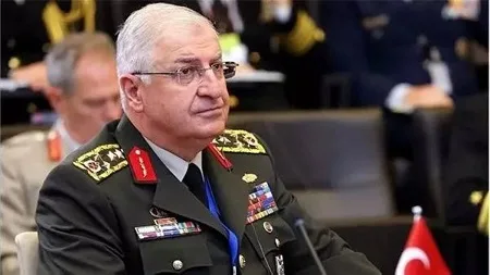 وزير الدفاع التركي يجتمع بقائد الجيش الباكستاني في إسطنبول وزير الدفاع التركي يجتمع بقائد الجيش الباكستاني في إسطنبول