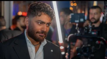 تامر حسني يعلن عن نوع جديد من مقاطع الفيديو الموسيقية ويكشف عن موعد إصدار “حبيبي تقلان”