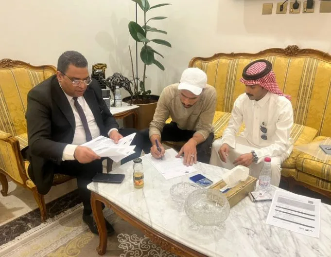 وزير العمل يعلن حلاً لأزمة العمالة المصرية مع صاحب عمل سعودي وزير العمل يعلن حلاً لأزمة العمالة المصرية مع صاحب عمل سعودي