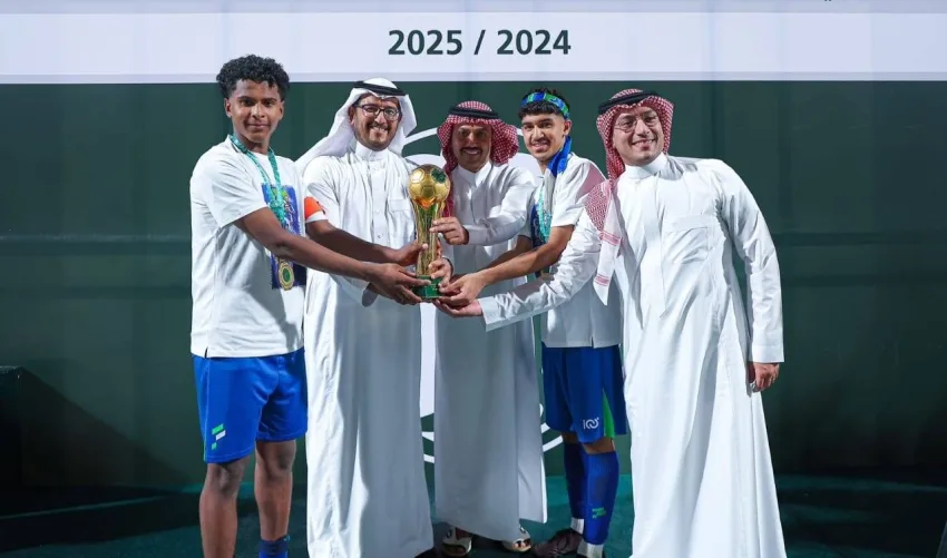 تتويج فريق الفتح بلقب الدوري السعودي الممتاز لفئة أقل من 15 عامًا لموسم 2024-2025 تتويج فريق الفتح بلقب الدوري السعودي الممتاز لفئة أقل من 15 عامًا لموسم 2024-2025