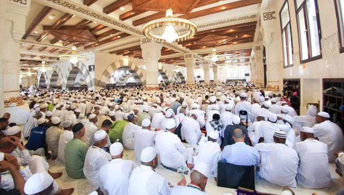 تجاوز عدد المصلين المليون.. «الشؤون الإسلامية» تنظم صلاة الجمعة في 849 مسجدًا وجامعًا ضمن نطاق الحرم تجاوز عدد المصلين المليون.. «الشؤون الإسلامية» تنظم صلاة الجمعة في 849 مسجدًا وجامعًا ضمن نطاق الحرم