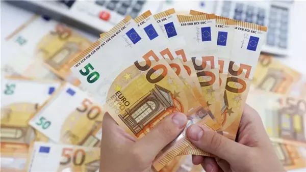 تحديثات صباحية.. اعرف سعر اليورو مقابل الجنيه اليوم بالبنوك ومكاتب الصرافة