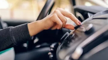 تحذير شديد: هل يمكن أن تكون الموسيقى في سيارتك خطيرة على حياتك؟ كيف يحدث ذلك؟