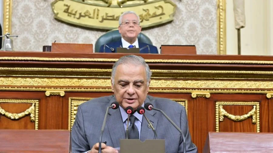 تحرك سريع من رئيس البرلمان بشأن قرارين رئاسيين وثلاثة قوانين جديدة