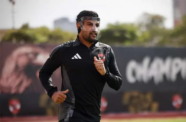تحسن في مشكلة الظهير الأيسر للأهلي قبل المباراة الحاسمة للدوري ضد فاركو تحسن في مشكلة الظهير الأيسر للأهلي قبل المباراة الحاسمة للدوري ضد فاركو