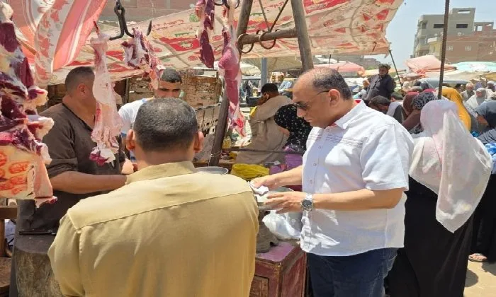 تحفظ على 190 انتهاكًا تموينيًا ومصادرة دقيق مدعوم قبل طرحه في السوق السوداء بالفيوم تحفظ على 190 انتهاكًا تموينيًا ومصادرة دقيق مدعوم قبل طرحه في السوق السوداء بالفيوم