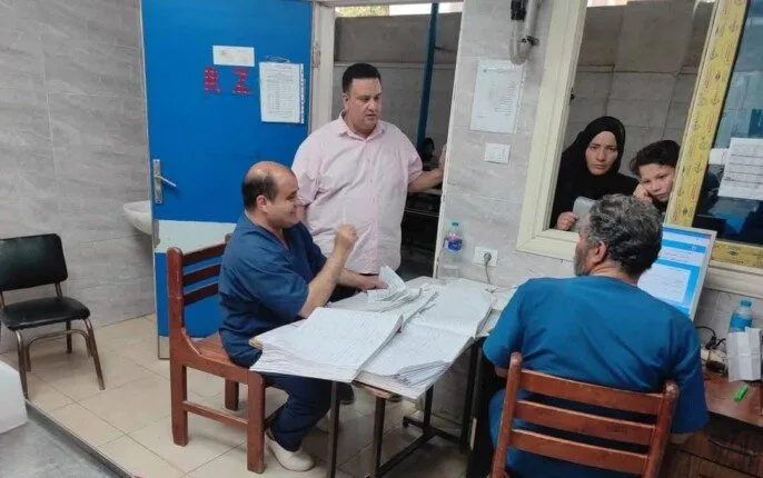 تحويل موظفين في مستشفى حميات بنها إلى التحقيق بسبب التغيّب عن العمل تحويل موظفين في مستشفى حميات بنها إلى التحقيق بسبب التغيّب عن العمل
