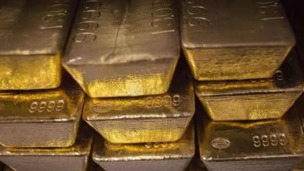 تراجع أسعار العقود الآجلة للذهب بنسبة تتجاوز 1% تراجع أسعار العقود الآجلة للذهب بنسبة تتجاوز 1%
