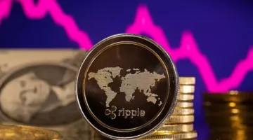 ضغوط مالية تؤثر سلباً على الريبل.. وتنبيهات أمريكية من ركود محتمل رغم تفاؤل جزئي بالاستراتيجيات النقدية
