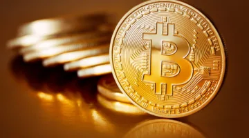 تراجع العملات الرقمية.. بيتكوين تنزل دون مستوى 110 آلاف دولار
