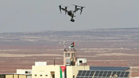 تراجع الكبتاجون في درعا وتحرك مفاجئ من بئر السبع.. هل فرقة جلعاد تتواجد في موقع فرقة ماهر الأسد؟ هل هناك حرب مخدرات تشنها العصابات الإسرائيلية على الأردن؟ إسقاط طائرات والسؤال الأكبر: من يقف وراء إمبراطورية المخدرات في المنطقة؟ تراجع الكبتاجون في درعا وتحرك مفاجئ من بئر السبع.. هل فرقة جلعاد تتواجد في موقع فرقة ماهر الأسد؟ هل هناك حرب مخدرات تشنها العصابات الإسرائيلية على الأردن؟ إسقاط طائرات والسؤال الأكبر: من يقف وراء إمبراطورية المخدرات في المنطقة؟