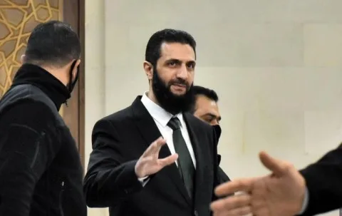 تراجع كبير في القصف الإسرائيلي.. مصادر موثوقة تكشف عن محادثات مباشرة بين إسرائيل وسوريا لمنع النزاع على الحدود والتوصل إلى تفاهمات أوسع. تراجع كبير في القصف الإسرائيلي.. مصادر موثوقة تكشف عن محادثات مباشرة بين إسرائيل وسوريا لمنع النزاع على الحدود والتوصل إلى تفاهمات أوسع.
