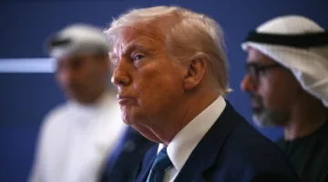 ترامب: نتنياهو في موقف حرج ويواجه تحديات، ويجب أن تصبح غزة “منطقة حرة”، ودول عربية ستساعد في إيجاد حلول للأزمة.