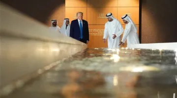 ترامب يتفقد بيت العائلة الإبراهيمية في الإمارات والسفارة الأمريكية توضح: رمز للتفاهم الديني.