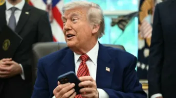 ترامب يخفّض عدد أعضاء مجلس الأمن القومي ويستغني عن عشرات المسؤولين في آن واحد