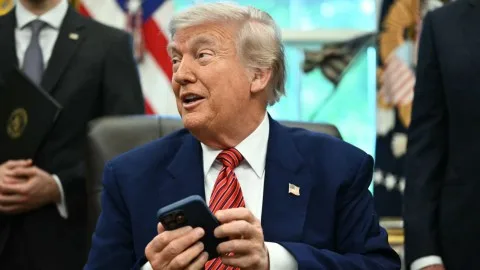 ترامب يخفّض عدد أعضاء مجلس الأمن القومي ويستغني عن عشرات المسؤولين في آن واحد ترامب يخفّض عدد أعضاء مجلس الأمن القومي ويستغني عن عشرات المسؤولين في آن واحد