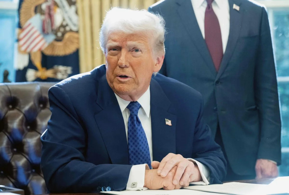 ترامب يعلن عن نظام دفاعي جديد تحت اسم “القبة الذهبية” بتكلفة 175 مليار دولار ترامب يعلن عن نظام دفاعي جديد تحت اسم “القبة الذهبية” بتكلفة 175 مليار دولار