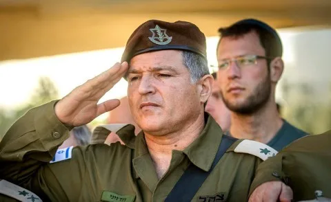 تسريب صوتي يفضح تحريض رئيس “الشاباك” المعين ضد المسلمين، حيث قال: “لدينا إنذار استخباراتي مستمر حول نية المسلمين الأشرار لقتل اليهود الطيبين منذ ولادة إسماعيل وحتى إشعار آخر”. تسريب صوتي يفضح تحريض رئيس “الشاباك” المعين ضد المسلمين، حيث قال: “لدينا إنذار استخباراتي مستمر حول نية المسلمين الأشرار لقتل اليهود الطيبين منذ ولادة إسماعيل وحتى إشعار آخر”.