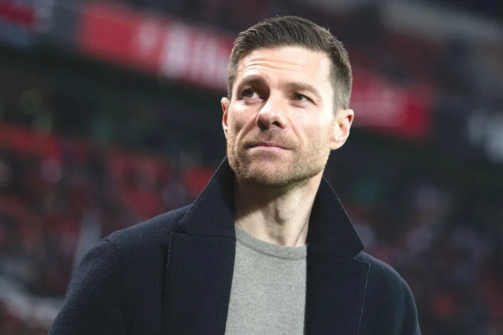تشابي ألونسو يتولى الإدارة الفنية لنادي ريال مدريد حتى عام 2028. تشابي ألونسو يتولى الإدارة الفنية لنادي ريال مدريد حتى عام 2028.