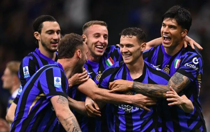 تشكيل نادي إنتر ميلان اليوم لمواجهة برشلونة في دوري أبطال أوروبا