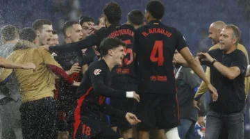 تشكيلة برشلونة ضد فياريال في الليجا: ثلاثي هجومي بارز