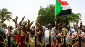 تشكيلة جديدة لمجلس السيادة السوداني مع إضافة سيدتين بملامح مدنية.