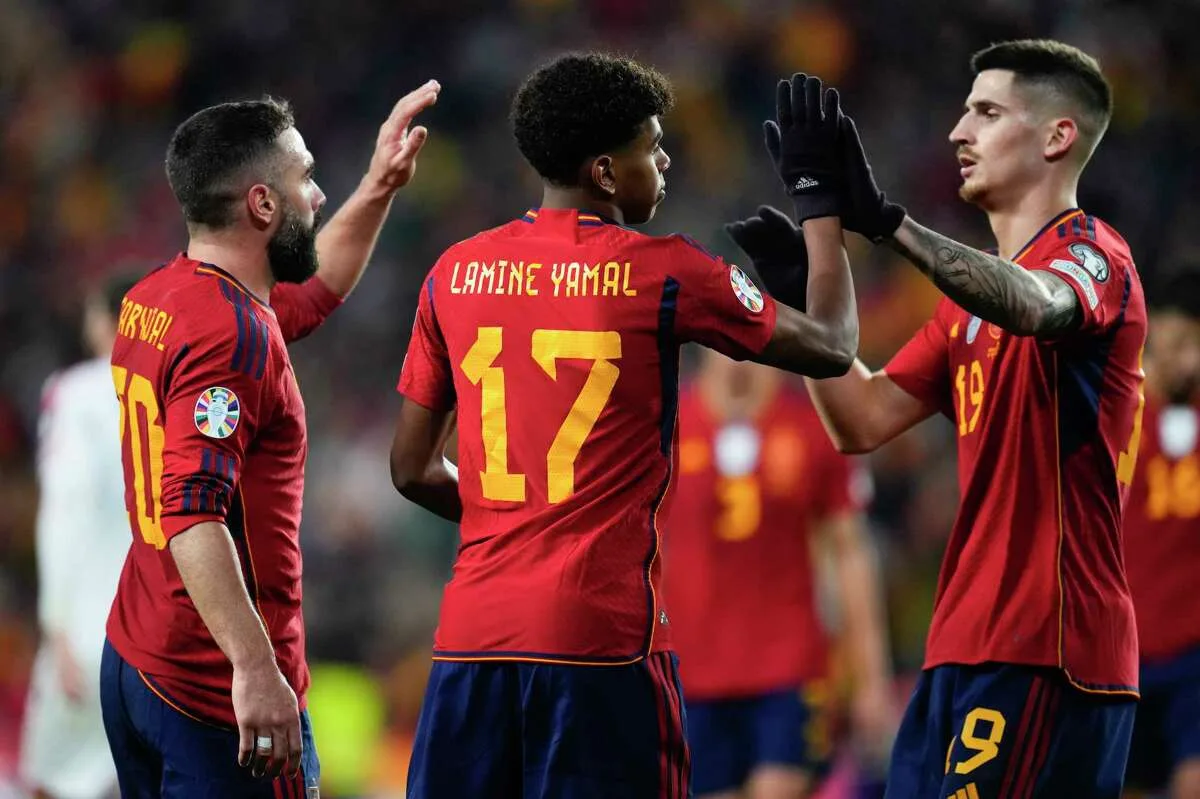تشكيلة منتخب إسبانيا لمواجهة فرنسا في دوري الأمم تشكيلة منتخب إسبانيا لمواجهة فرنسا في دوري الأمم