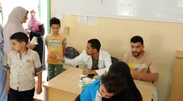 تشمل 612 طفلًا.. تقديم خدمات طبية مجانية لـ 2720 شخصًا في ثلاث قوافل في قرى البحيرة