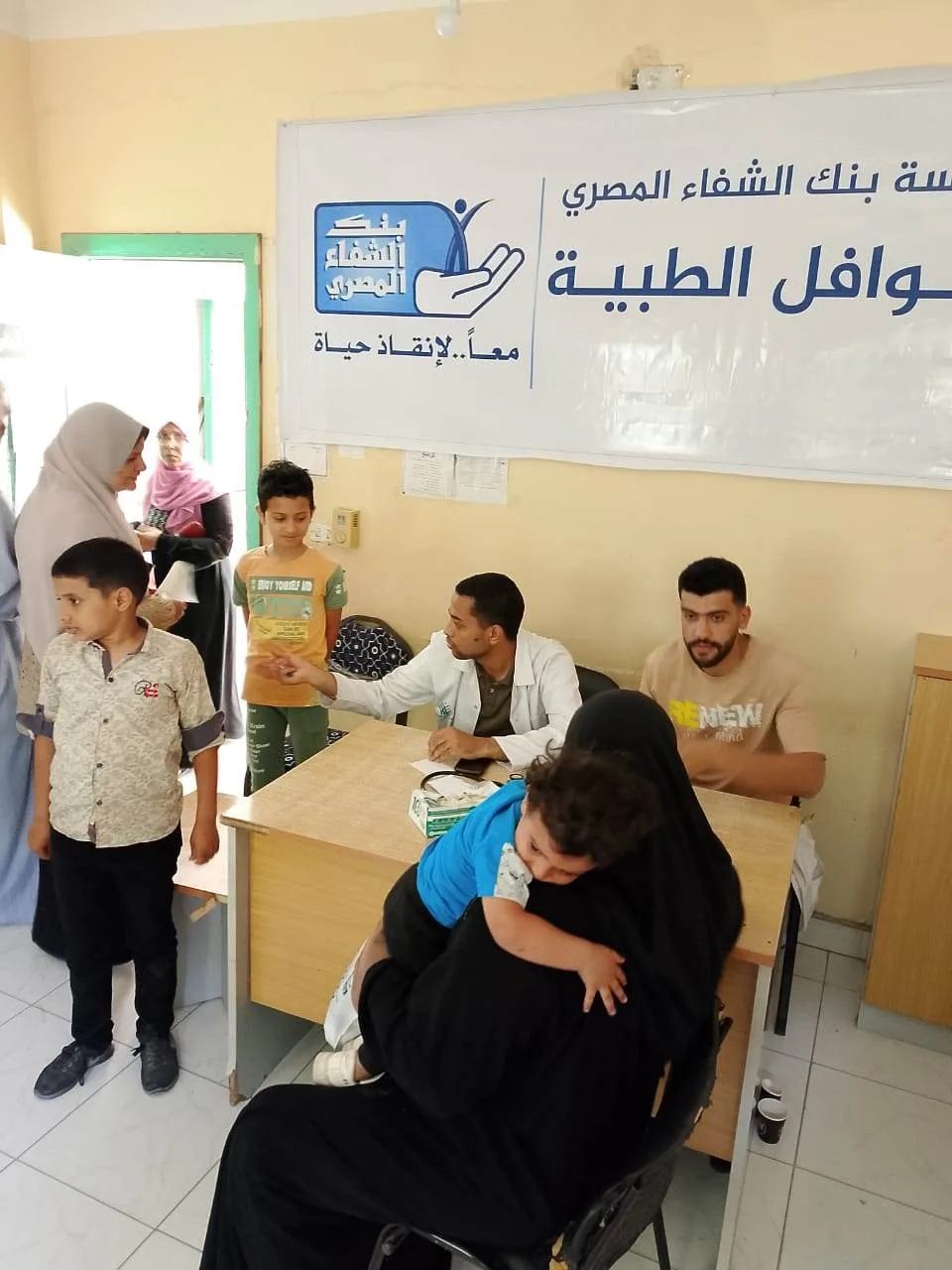تشمل 612 طفلًا.. تقديم خدمات طبية مجانية لـ 2720 شخصًا في ثلاث قوافل في قرى البحيرة تشمل 612 طفلًا.. تقديم خدمات طبية مجانية لـ 2720 شخصًا في ثلاث قوافل في قرى البحيرة