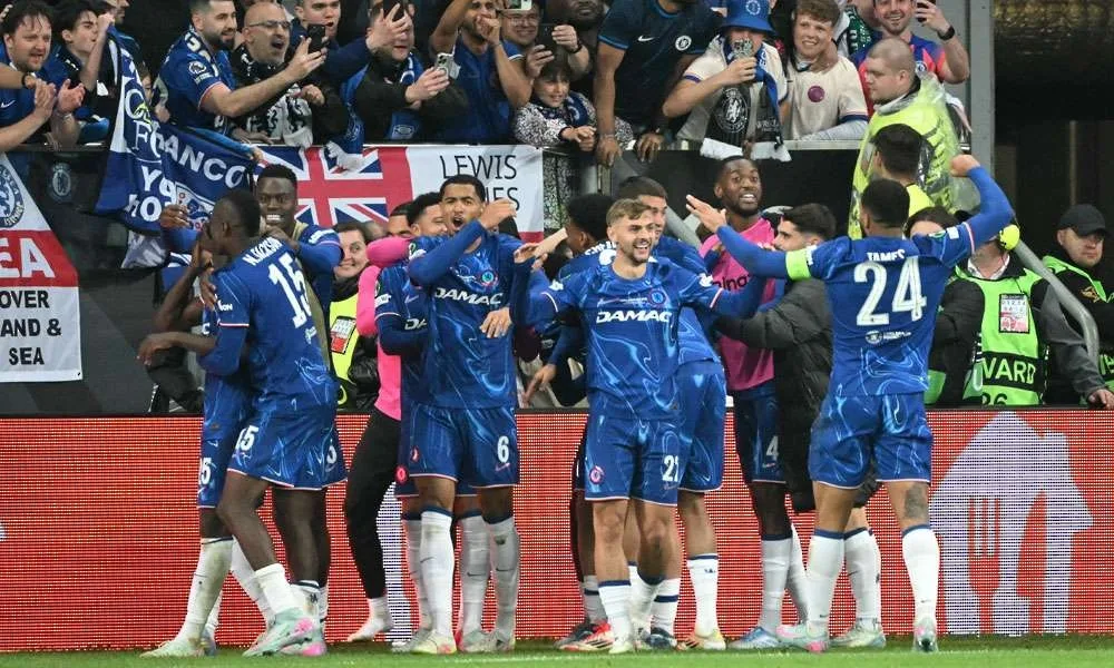 تشيلسي الإنجليزي يتوج بلقب دوري المؤتمر الأوروبي بعد انتصاره على ريال بيتيس تشيلسي الإنجليزي يتوج بلقب دوري المؤتمر الأوروبي بعد انتصاره على ريال بيتيس