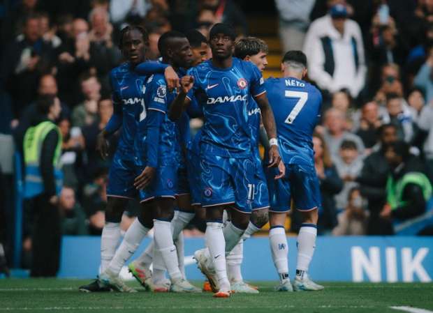 تشيلسي يهزم ليفربول بثلاثية في الدوري الإنجليزي تشيلسي يهزم ليفربول بثلاثية في الدوري الإنجليزي