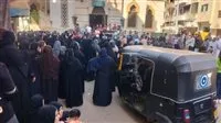 تشييع جثمان روان طالبة كلية العلوم بجامعة الزقازيق التي توفيت بعد سقوطها داخل الكلية
