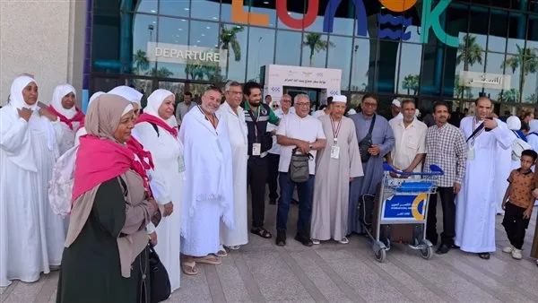«تضامن الأقصر» تبدأ أول مجموعة من حجاج الجمعيات الأهلية (صور) «تضامن الأقصر» تبدأ أول مجموعة من حجاج الجمعيات الأهلية (صور)