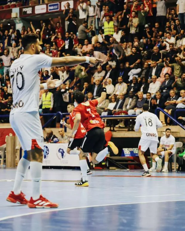 تعرض لاعب منتخب اليد في الزمالك لتمزق في الرباط الصليبي تعرض لاعب منتخب اليد في الزمالك لتمزق في الرباط الصليبي