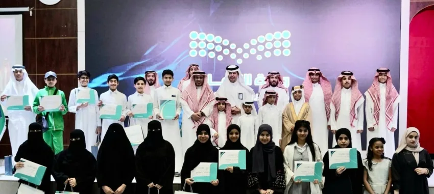 تعليم الأحساء يكرّم 30 طالباً وطالبة فازوا بجوائز على المستويين الوطني والدولي تعليم الأحساء يكرّم 30 طالباً وطالبة فازوا بجوائز على المستويين الوطني والدولي