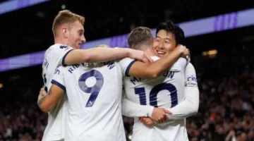 تغطية حية ومباشرة لنهائي الدوري الأوروبي بين مانشستر يونايتد وتوتنهام