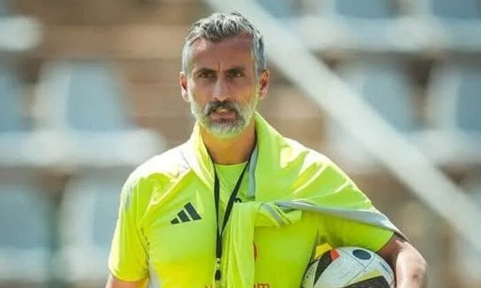 شوبير ي divulges تفاصيل نقاشات الأهلي مع الإسباني خوسيه ريفيرو