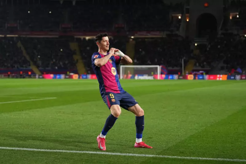 تقارير: برشلونة يستعيد ليفاندوفسكي في مباراة إنتر