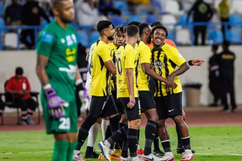 تقارير: بلان يحسم موقف ثنائي اتحاد جدة من مواجهة النصر