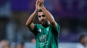 تقارير توضح موقف رياض محرز بشأن الانتقال إلى نادي الهلال
